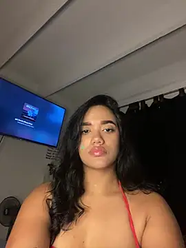 Snapshot of ElaEndez_ chatting on May 2026 11:25:02 PM ElaEndez online show from May 2026 11:25:02 PM