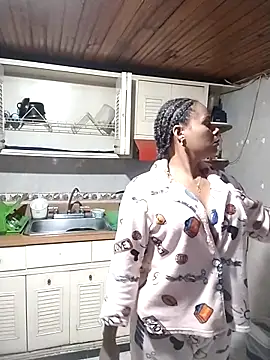 Snapshot of Camille_rose_ chatting on March 2025 02:06:02 AM Camille rose online show from March 2025 02:06:02 AM