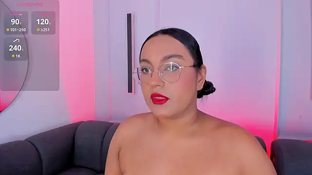 ellamontoya online show from October 2025 01:21:02 PM