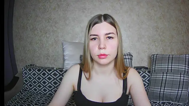 ElllaNuar online show from December 2024 02:41:02 AM