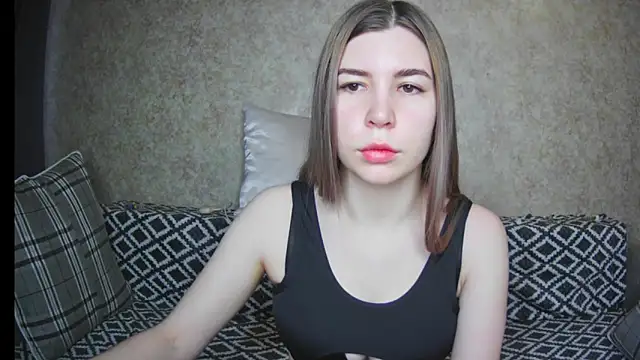 Snapshot of ElllaNuar chatting on December 2024 06:29:02 AM ElllaNuar online show from December 2024 06:29:02 AM