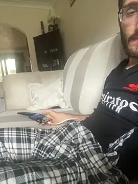 Snapshot of EE123458 chatting on October 2025 12:46:02 PM EE123458 online show from October 2025 12:46:02 PM