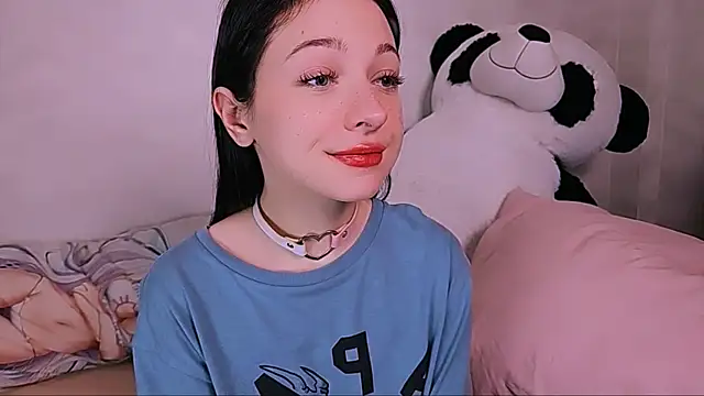 Snapshot of Only___Yours chatting on December 2024 10:52:01 AM Only Yours online show from December 2024 10:52:01 AM