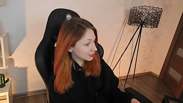 Snapshot of Only___Yours chatting on February 2026 06:09:02 AM Only Yours online show from February 2026 06:09:02 AM