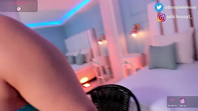 gabi bunny online show from February 2026 05:33:01 PM