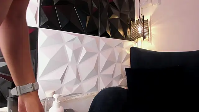 Snapshot of lia_sofiia chatting on December 2024 04:17:01 PM lia sofiia online show from December 2024 04:17:01 PM