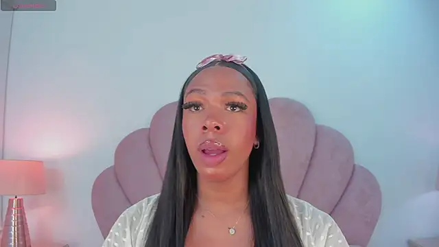 Nicole Paradise online show from December 2024 12:56:01 PM