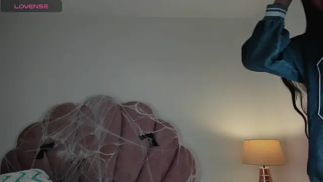 Nicole Paradise online show from October 2025 11:54:02 AM