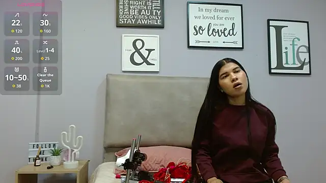 SophiaMeyerst online show from December 2025 01:06:01 PM