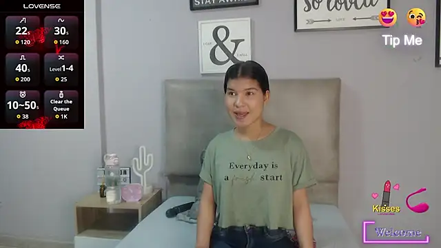 SophiaMeyerst online show from May 2026 12:54:01 PM