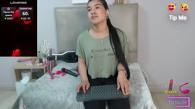 SophiaMeyerst online show from July 2026 02:54:01 PM