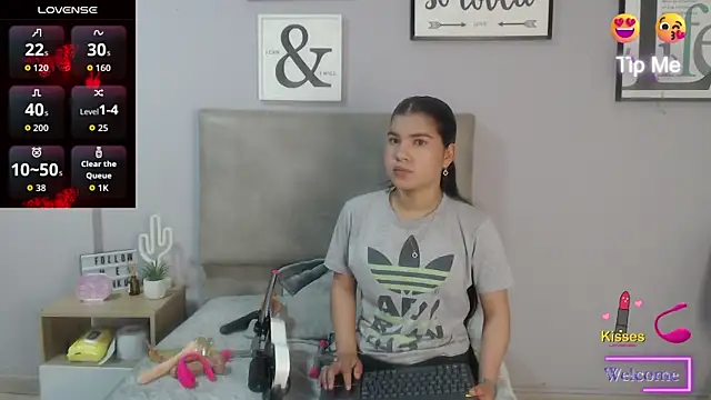 SophiaMeyerst online show from July 2026 01:58:02 PM