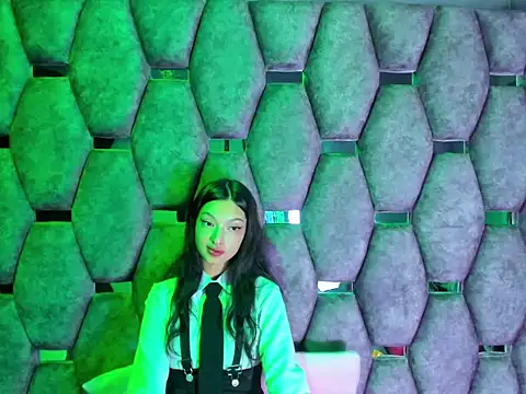 Aurora 18 online show from January 2026 02:41:02 PM