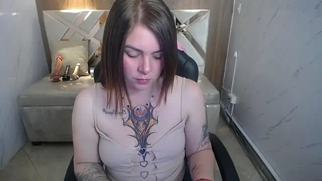 Paula b  online show from February 2026 12:39:02 PM