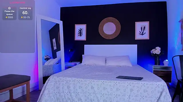 VioletPaket online show from March 2026 11:27:01 AM