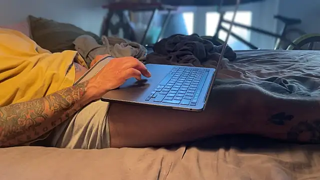 Snapshot of kameray12 chatting on March 2025 01:59:02 PM kameray12 online show from March 2025 01:59:02 PM