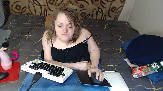 MiniNatalie online show from February 2025 06:56:02 PM