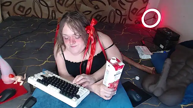 MiniNatalie online show from March 2025 12:39:02 AM