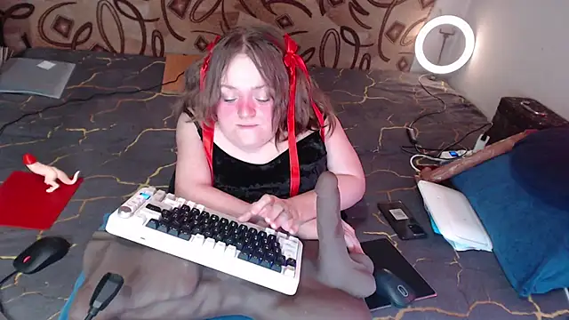 MiniNatalie online show from March 2025 05:38:02 AM