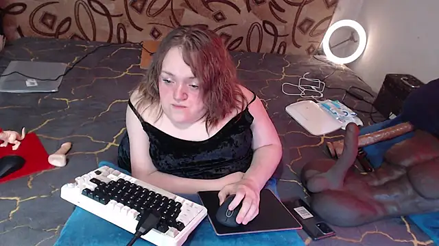 MiniNatalie online show from March 2025 08:26:02 AM