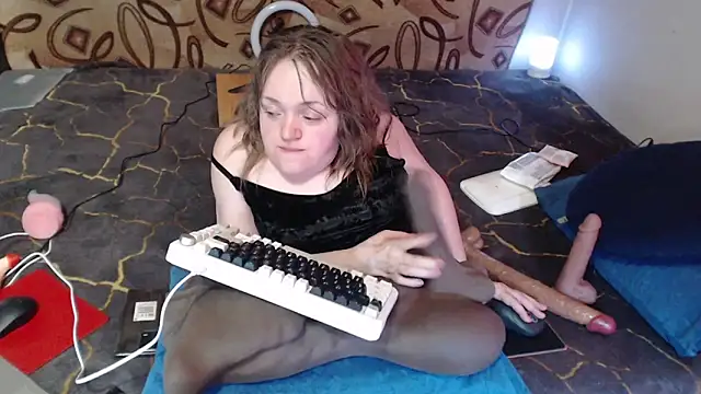 MiniNatalie online show from March 2025 02:43:01 AM