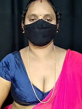 vintage-vibs online show from October 2025 05:44:02 PM