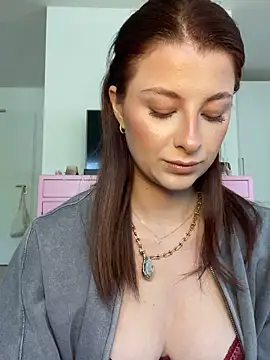 Mia-Minou online show from April 2026 07:58:02 AM