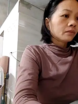 Aninyin22 online show from November 2025 12:21:01 AM