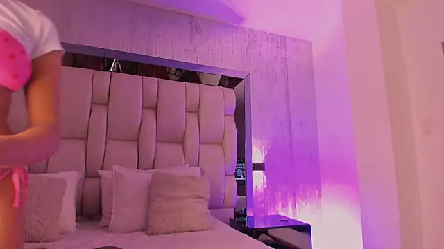  CurlyGirl  online show from January 2026 08:11:02 PM