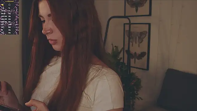 Freckle Diyana online show from October 2025 03:57:02 PM