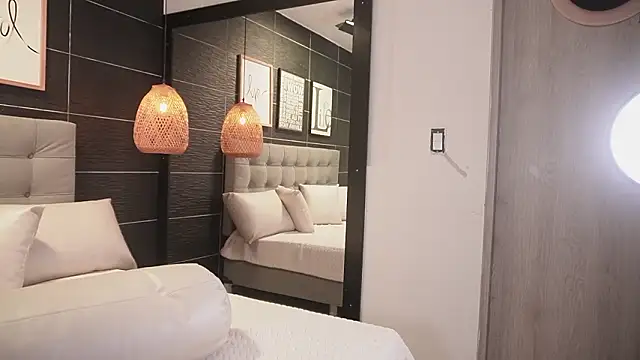 Bella TS  online show from January 2026 10:08:01 PM