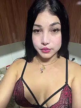 Bella TS  online show from April 2026 12:00:01 AM