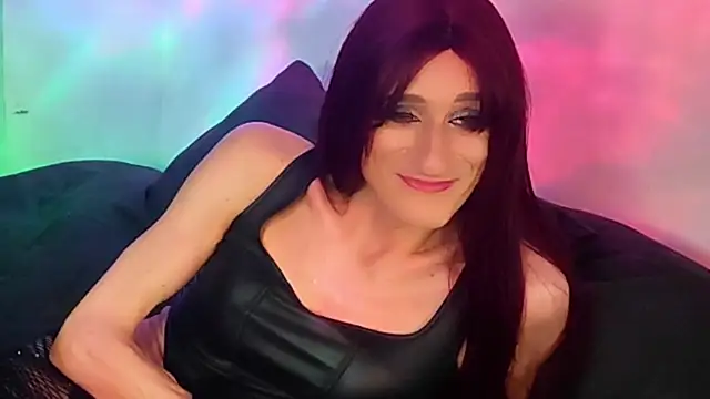 Snapshot of LuvNuk chatting on December 2024 11:12:02 PM LuvNuk online show from December 2024 11:12:02 PM