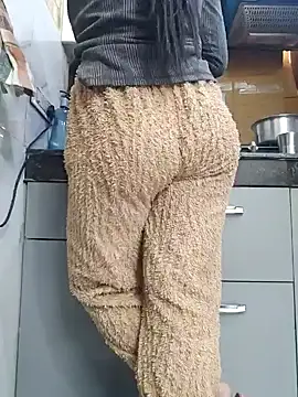 Manpreet kaur21 online show from January 2025 07:32:02 AM