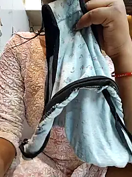 Manpreet kaur21 online show from February 2025 06:48:01 AM