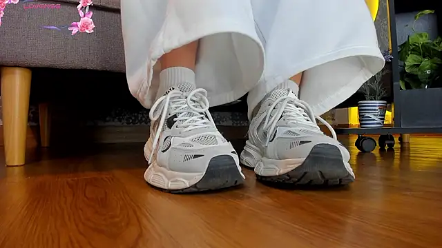 charlotte  grey online show from February 2026 12:17:01 PM