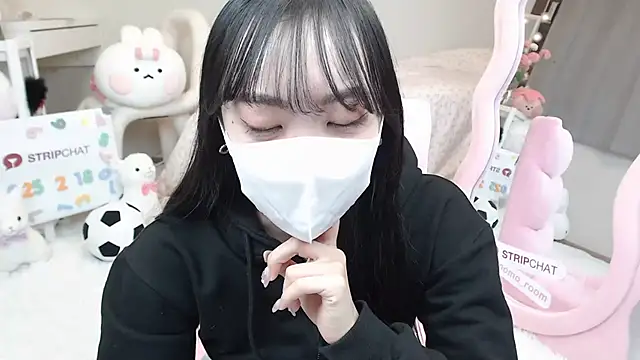 momo room online show from February 2025 10:48:02 AM