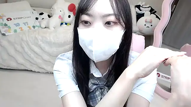 momo room online show from October 2025 10:40:02 AM