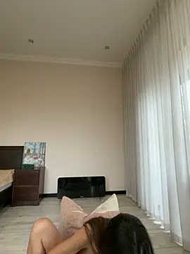 Hott Lolla online show from November 2025 08:25:01 AM