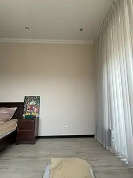 Hott Lolla online show from April 2026 10:00:01 AM