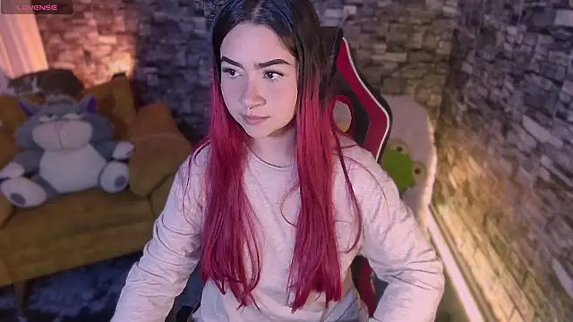 Snapshot of corallwells chatting on January 2026 11:52:02 PM corallwells online show from January 2026 11:52:02 PM