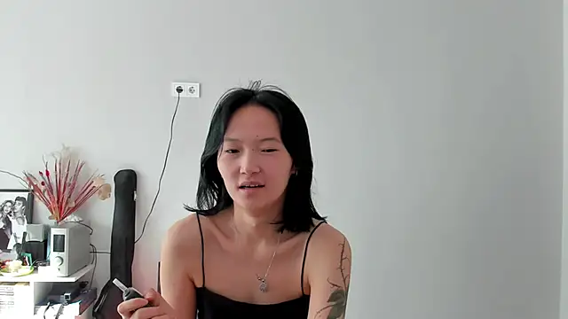 Snapshot of ailey_chao chatting on June 2026 02:37:02 AM ailey chao online show from June 2026 02:37:02 AM