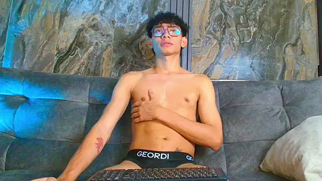 Daviid laidd online show from February 2025 12:32:01 AM