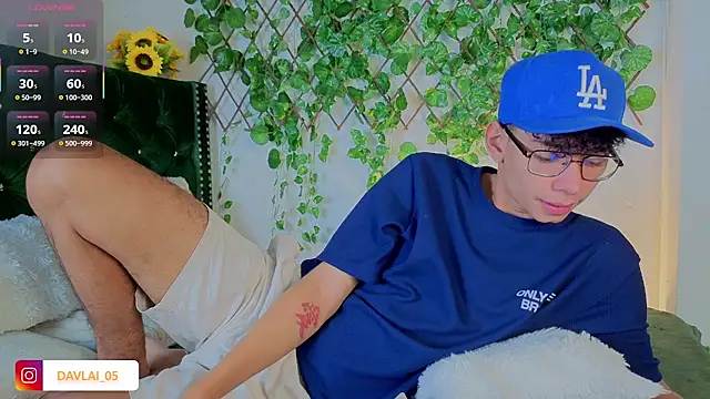 Daviid laidd online show from November 2025 08:40:01 PM