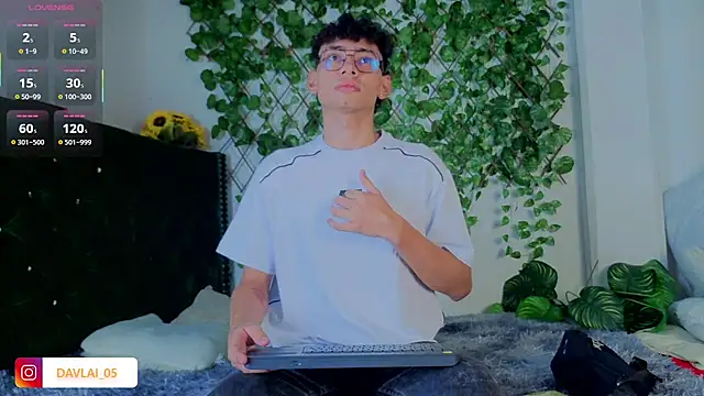 Daviid laidd online show from November 2025 01:17:02 PM