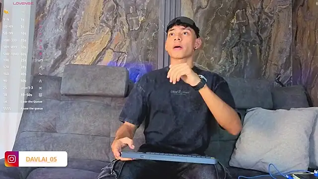 Daviid laidd online show from April 2026 08:09:02 PM