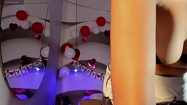 IamNayuta online show from February 2025 08:13:02 PM