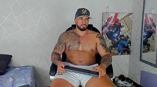 Cristian Walker online show from March 2025 06:45:02 PM