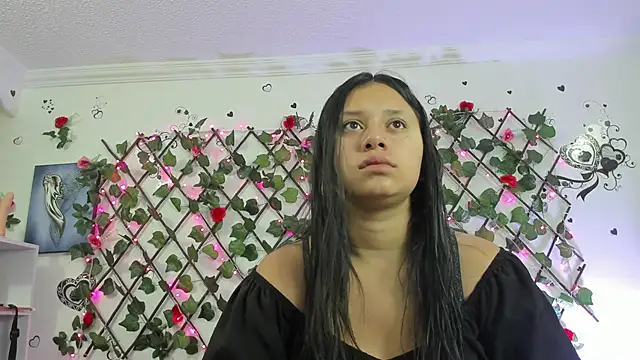 Snapshot of 1lovelygirls chatting on December 2024 12:08:02 PM 1lovelygirls online show from December 2024 12:08:02 PM