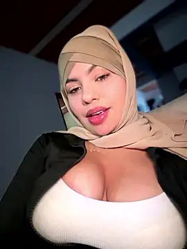 lalilamassu1 online show from January 2026 01:48:02 PM